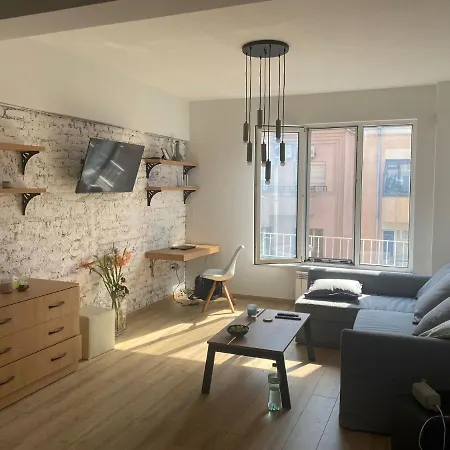 Appartement Trendy And Stylish In Centre For Business And Leisure *