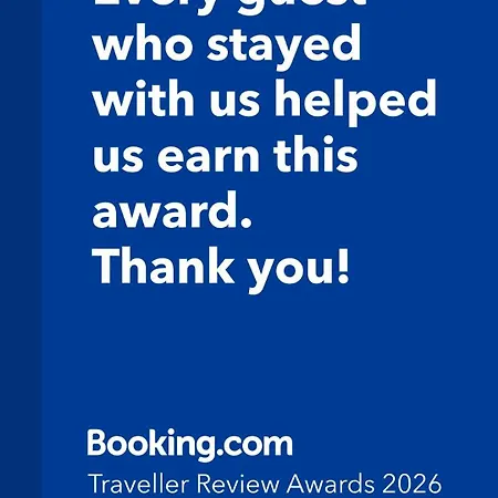 Trendy And Stylish In Centre For Business And Leisure *