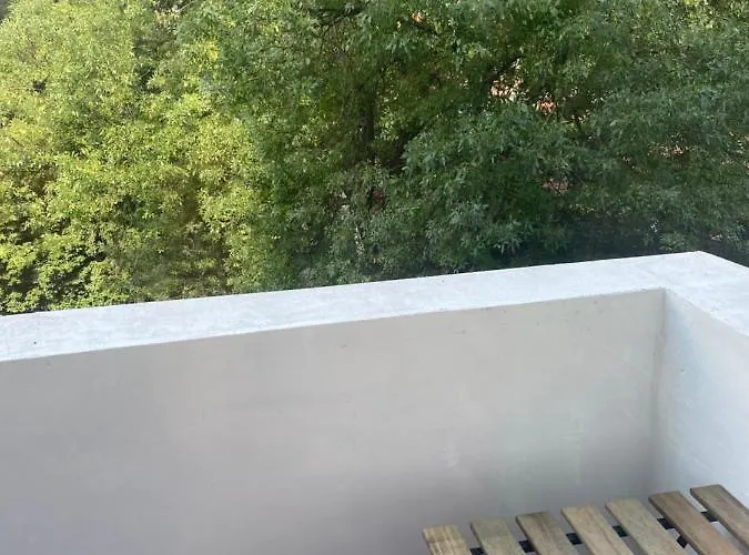 Trendy And Stylish In Centre For Business And Leisure