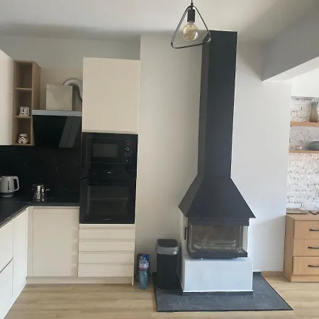 Trendy And Stylish In Centre For Business And Leisure Apartment